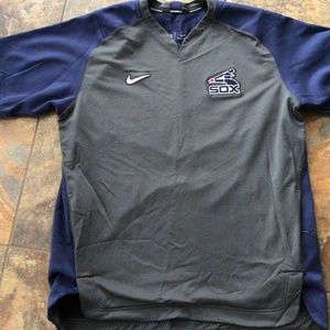 Chicago White Sox baseball shirt with zipper pockets